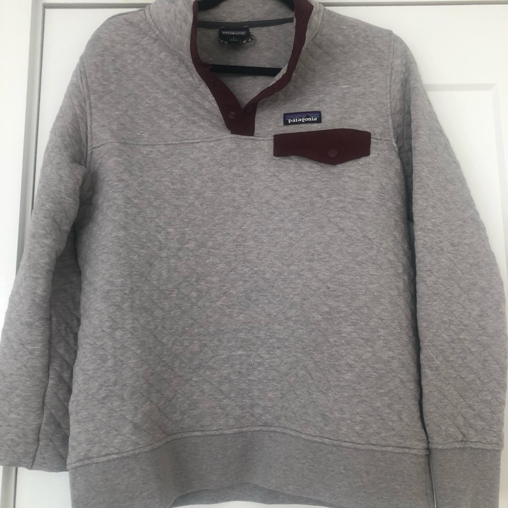 Woman’s quilted  Patagonia pull over